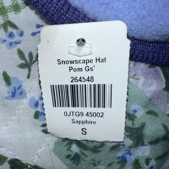 NWT Girl’s Small LL Bean Snowscape Pom Pom Fleece Lined Winter Hat - Picture 2 of 5